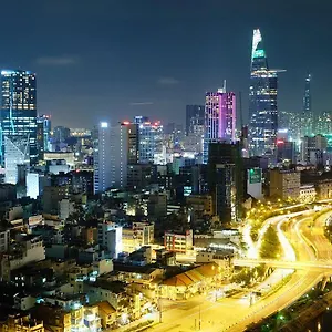 Apartment Spacious Saigon - Infinity Pool Signature, Ho Chi Minh City